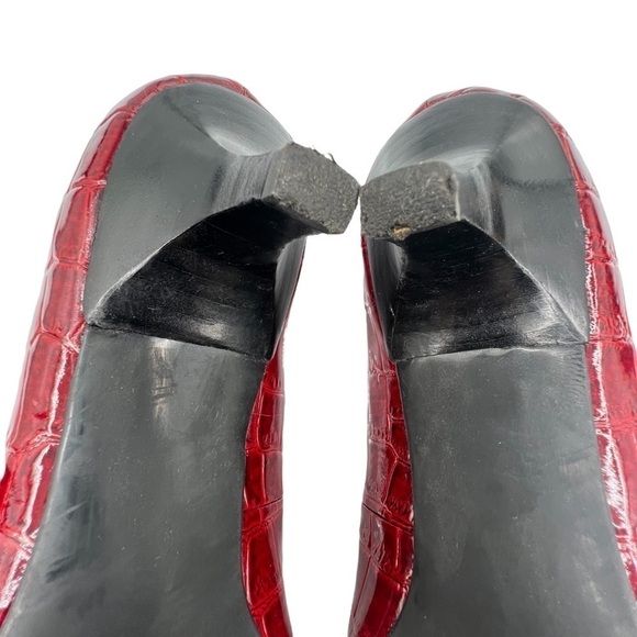 Bandolino Red Patent Square Toe Kitten Heels Size 9 1/2 Women’s - Picture 10 of 10